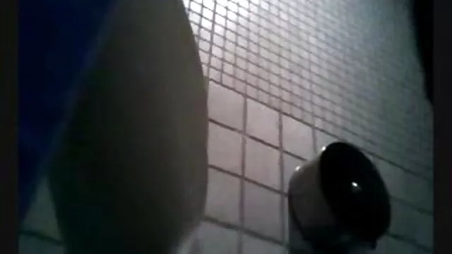 A gyönyörű barátnő, Taylor Sands amatőr szexvideo vágyik barátja ízletes spermájára