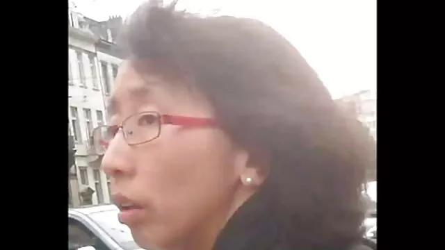 Bootylicious szőke amatör szexvideo dögös Dido Angel átlátszó szexjátékkal dörömböli nedves punciját