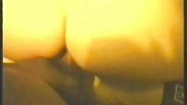 A fiatal csaj, Candy Julia meghitt hangulatba kerül egy fiatal, forró vérű masszőrrel nagy farok szex videok