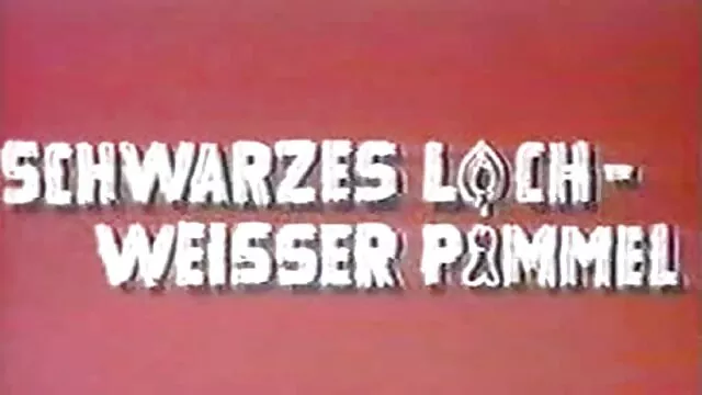 A dús, szőke hajú anyuka, Tyla Wynn mohón apa lánya szex video lovagol és vastag műanyag kakast szop