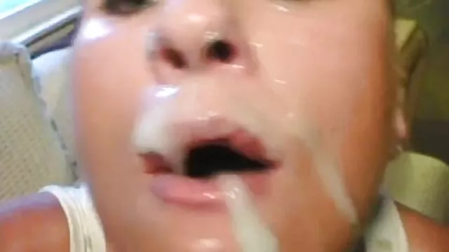 Kis mellű indiai csaj Sima keményen megbökte a pornó videók ingyen online pofáját