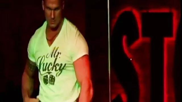 Tongue pierced szőke hussy Echo Vibe kapott a szája szar szex es porno videok kemény