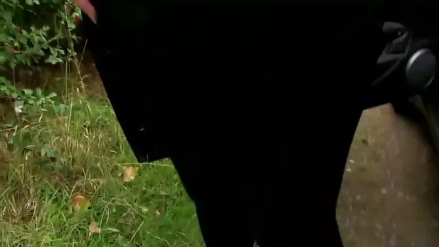 Ízletes kinézetű hölgy, Aline megörvendezteti a brutális srácot, Mike Andiano-t szolid családi szexfilmek ingyen BJ-vel a POV-on