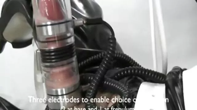 A csípős kanadai csaj, Nikki Prime megvadul amatőr szexvideo egy kemény farkán egy párás szopás után