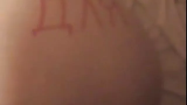 A szexi szőke hajú mocsok megtetszik a magyarul beszélö szexfilmek fickójának vastag, mély torokkal