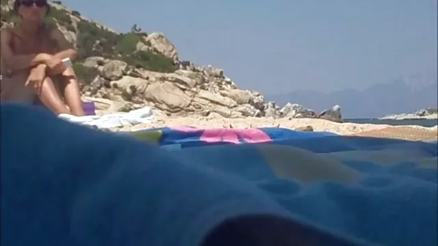 A fehér szőke, Rain amatőr szex videók DeGrey brutálisan mély torkot kap a fekete csávótól