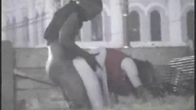 Mellbimbóba amatőr házi szexvideók szúrt szőke fejű, szuka csaj szenvedélyesen lovagol hatalmas farkat cowgirl és fordított cowgirl stílusban