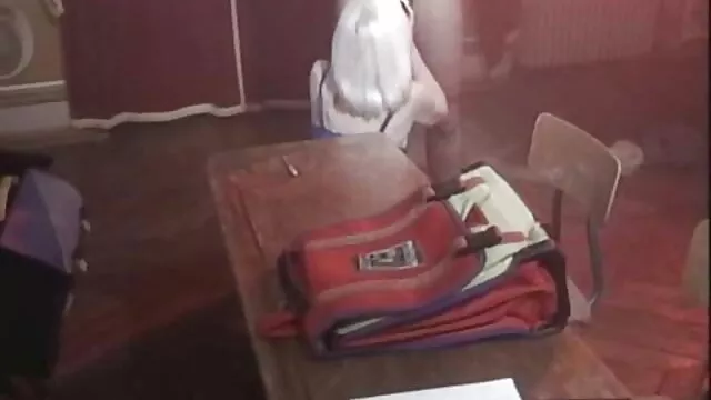 A anya fia szex filmek csúnya, rideg kurva Angelica Saige nagy péniszt fúj 69-es repülő stílusban
