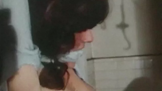 Kinky fekete pár szex videok letoltese szenvedélyesen baszik a piros luxuskocsival