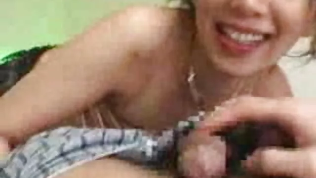 Három észbontó csaj farmerben amatőr sex filmek élvezi, hogy egymás punciját játsszák